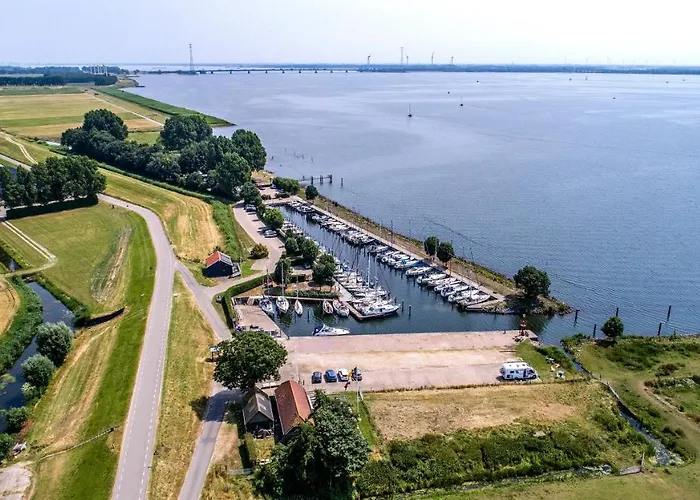 De Nieuwendijk Bed & Breakfast